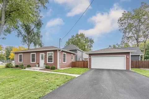 600 Lathem St, Batavia, IL 60510