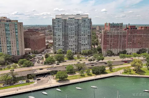 3200 N Lake Shore Dr #1210, Chicago, IL 60657
