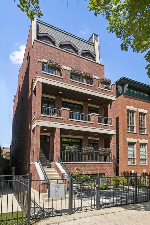 2044 N Burling St #1, Chicago, IL 60614