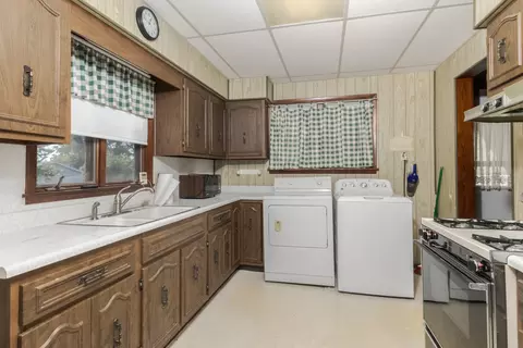 304 W Hack St, Cullom, IL 60929 photo 10