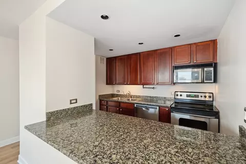 30 E Huron St #3504, Chicago, IL 60611 photo 7