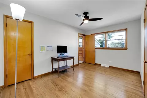 821 Lakeside Dr, Wheaton, IL 60187 photo 15
