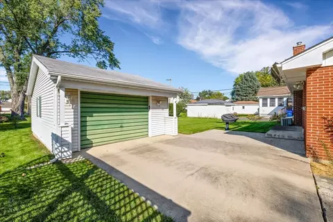 821 Lakeside Dr, Wheaton, IL 60187 photo 28