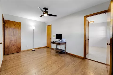821 Lakeside Dr, Wheaton, IL 60187 photo 16