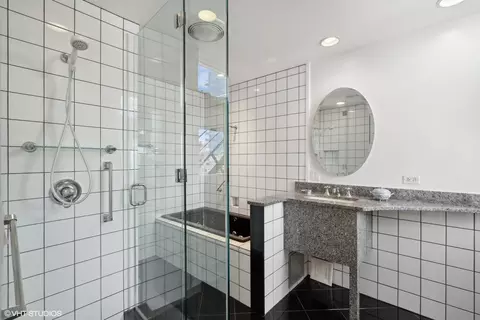 20 E Cedar St #14C, Chicago, IL 60611 photo 13