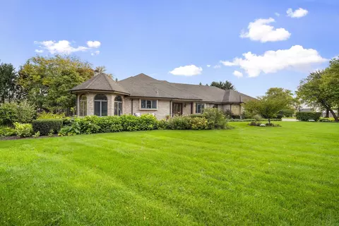 941 Plainfield Rd, Oswego, IL 60543