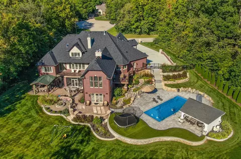 521 Chatfield Rd, New Lenox, IL 60451