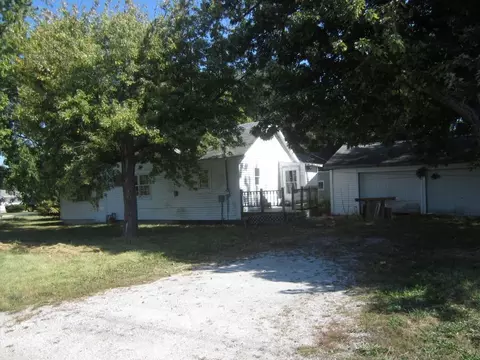 390 W Iroquois St, Sheldon, IL 60966