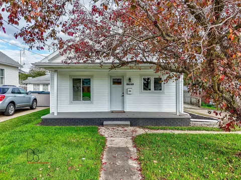 1503 Pulaski St, Peru, IL 61354 photo 1