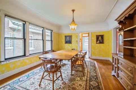 6520 N Artesian Ave, Chicago, IL 60645 photo 5