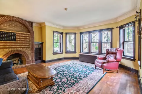 6520 N Artesian Ave, Chicago, IL 60645 photo 3