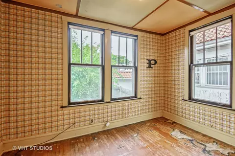 6520 N Artesian Ave, Chicago, IL 60645 photo 9