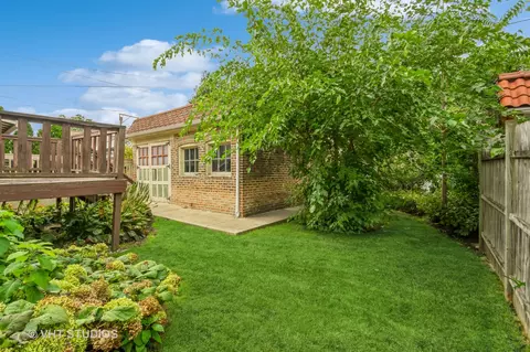 6520 N Artesian Ave, Chicago, IL 60645 photo 13