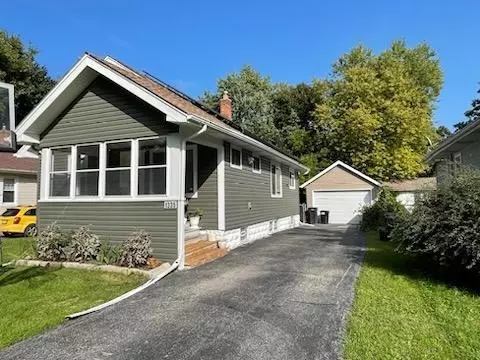1335 Walnut St, Waukegan, IL 60085