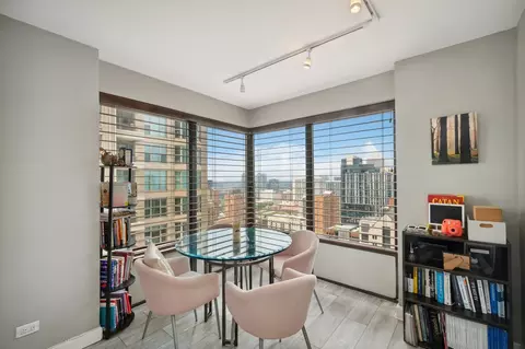 30 E Huron St #3707, Chicago, IL 60611 photo 6