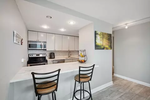 30 E Huron St #3707, Chicago, IL 60611 photo 4