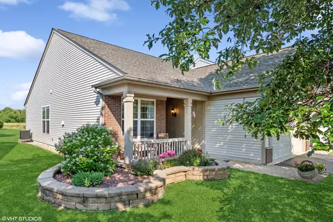 12939 Redstone Dr, Huntley, IL 60142