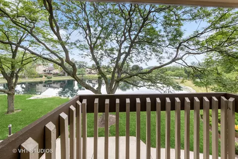 10 Kent Ct, Willowbrook, IL 60527 photo 4