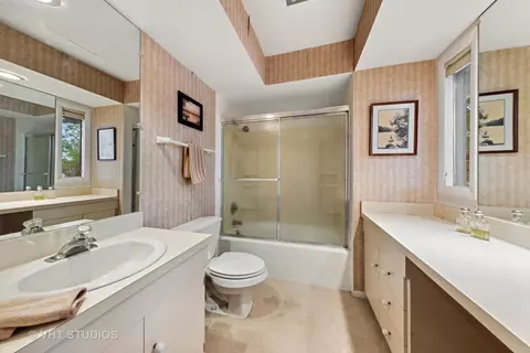 10 Kent Ct, Willowbrook, IL 60527 photo 20