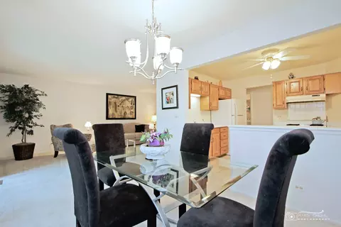 1604 Queens Ct #A1, Wheeling, IL 60090 photo 6