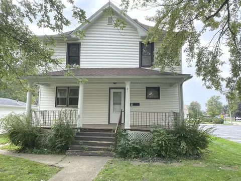 21 S Elm St, Manteno, IL 60950