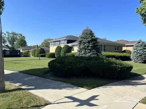 7021 W Kedzie St, Niles, IL 60714