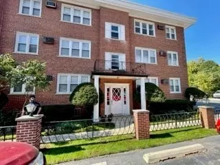 7318 Lake St #7, River Forest, IL 60305