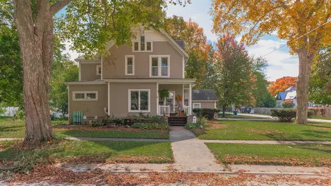 220 W Henry St, Pontiac, IL 61764