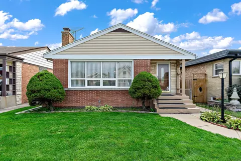 5933 W Henderson St, Chicago, IL 60634