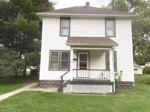 173 W 2nd St, Manteno, IL 60950
