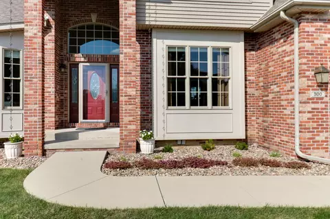 300 Northridge Estate Cc Ct, Normal, IL 61761 photo 2