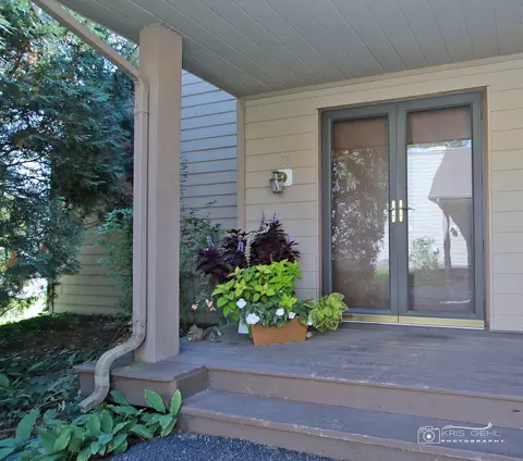3329 Beacon St #50, North Chicago, IL 60064