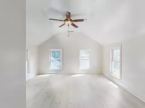 39 E Pine Ave, Roselle, IL 60172 photo 26