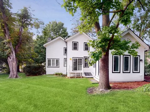 39 E Pine Ave, Roselle, IL 60172 photo 31