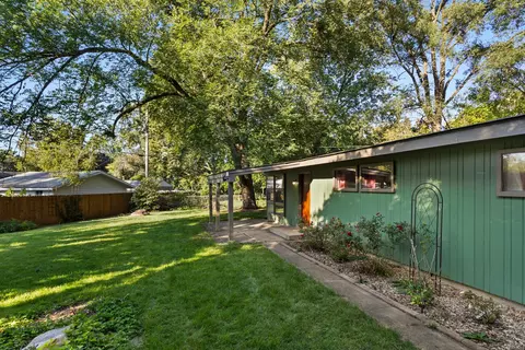 6 Meadow Ct, Champaign, IL 61821 photo 22
