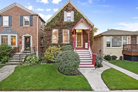 1137 S East Ave, Oak Park, IL 60304