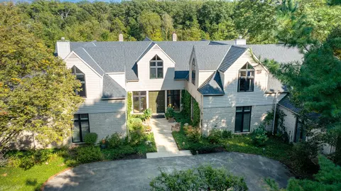 1750 Exchange St, Crete, IL 60417