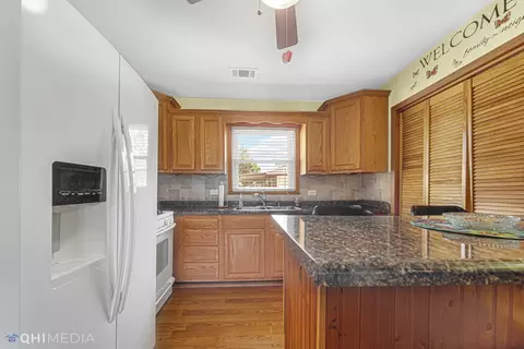 8121 S 78th Ave, Bridgeview, IL 60455 photo 15