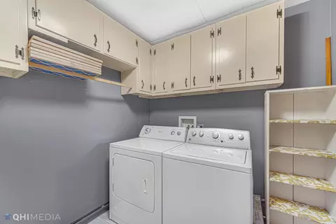 8121 S 78th Ave, Bridgeview, IL 60455 photo 10