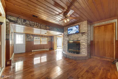 8121 S 78th Ave, Bridgeview, IL 60455 photo 3