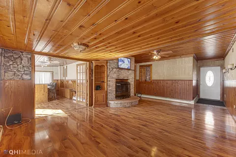 8121 S 78th Ave, Bridgeview, IL 60455 photo 4