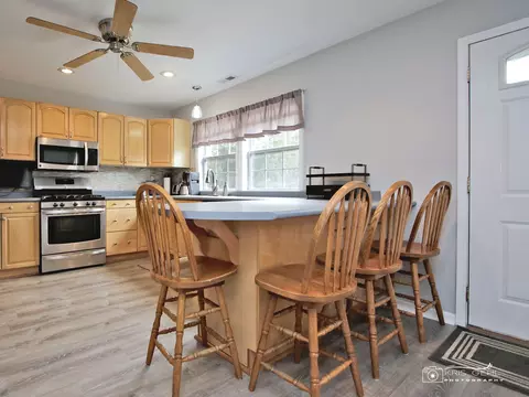 2513 S Scheid Ln, Mchenry, IL 60051 photo 7
