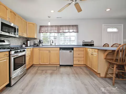 2513 S Scheid Ln, Mchenry, IL 60051 photo 8