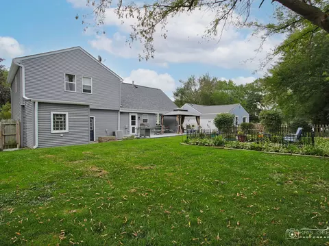 2513 S Scheid Ln, Mchenry, IL 60051 photo 19