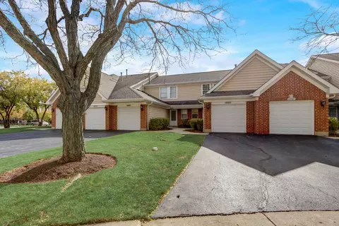 2983 Heatherwood Ct #19054, Schaumburg, IL 60194