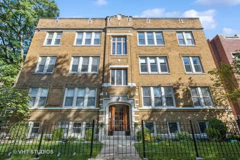 1622 W Grace St #1, Chicago, IL 60613