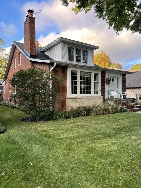 234 Belleplaine Ave, Park Ridge, IL 60068