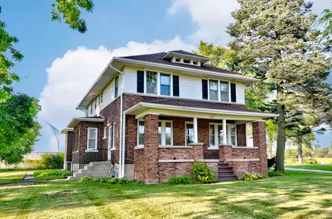 606 Center St, Grayslake, IL 60030
