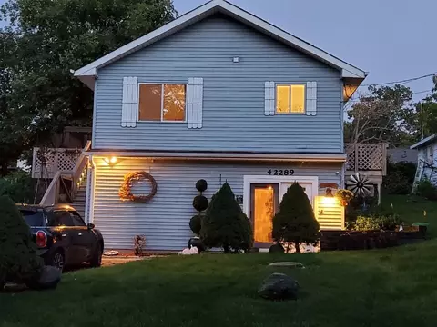 42289 N Elm St, Antioch, IL 60002