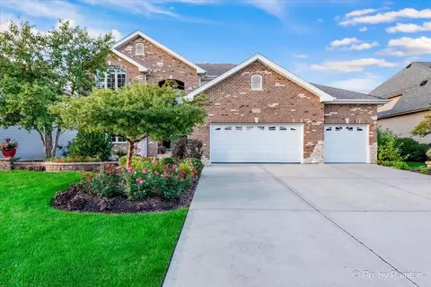 199 Amherst Cir, Oswego, IL 60543